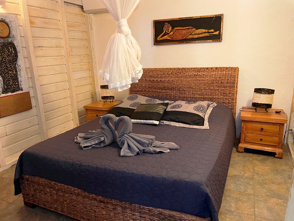 Chambre lit 160
Location vacances Shamballa Sainte Anne Martinique